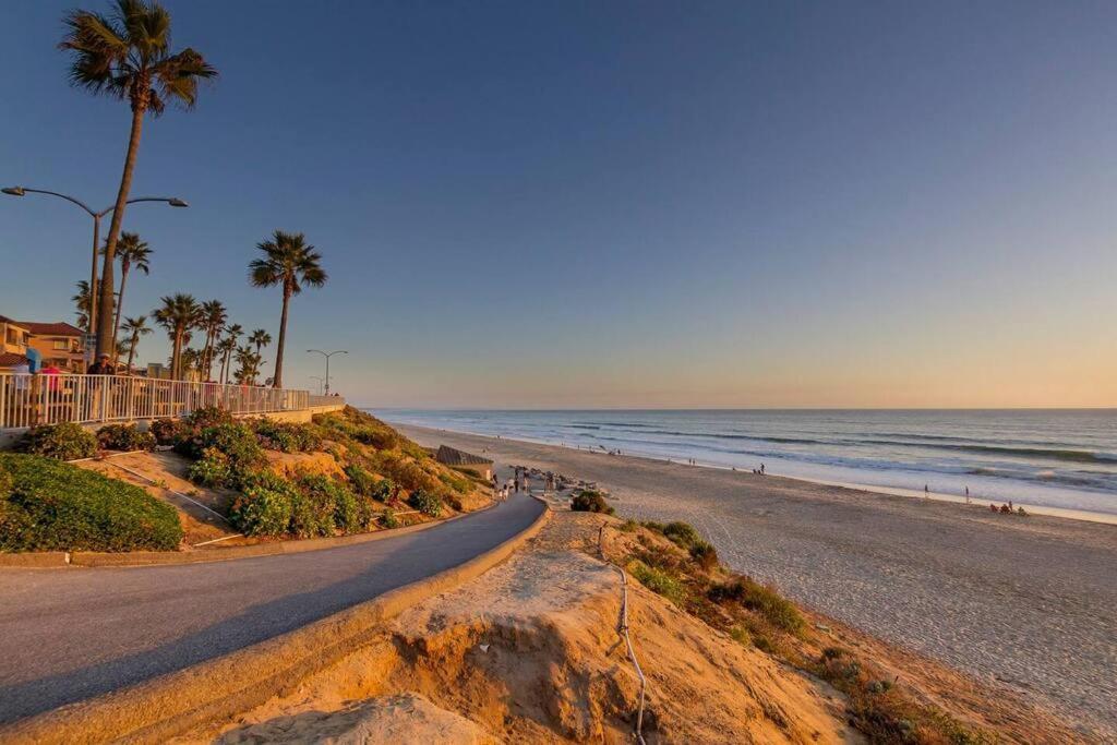 Great Group Retreat! Hacienda Decor, Spacious Floor Plan, Private Backyard Carlsbad Luaran gambar